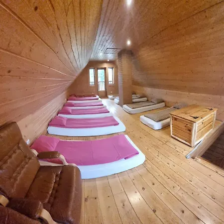 Lebola Puhkemaja Hébergement de vacances Kasaritsa